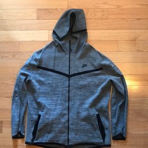 nike tech knit windrunner